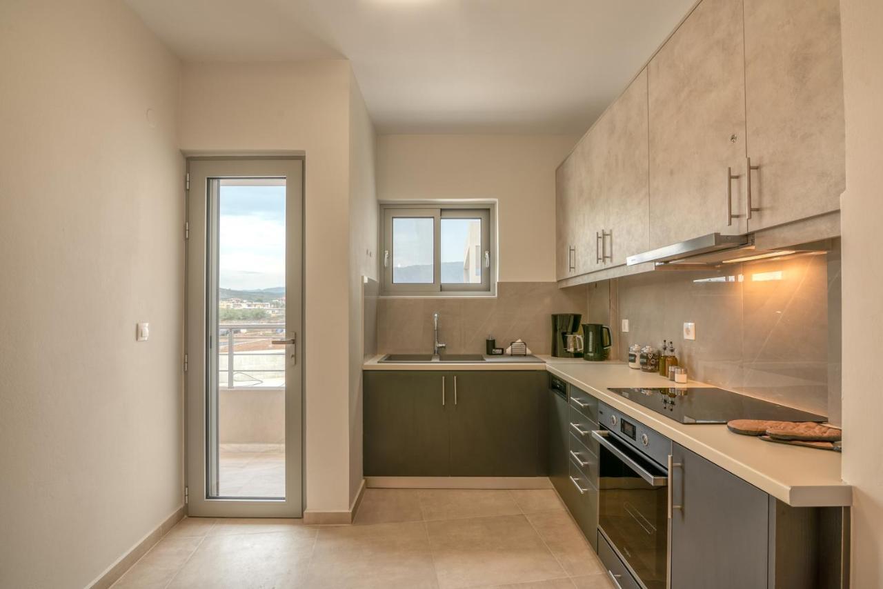 Romanza Kavros Appartement Paralia Kourna Buitenkant foto